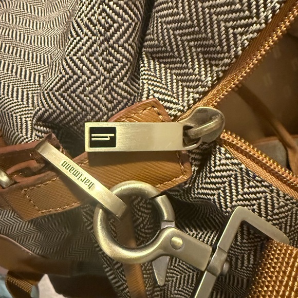 Hartmann NWOT Luxe Weekend Duffel Herringbone - Picture 10 of 11